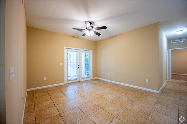 3BR, 2BA - 1,288SF - Living Room