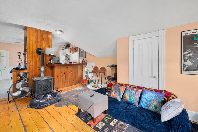 Photo - 54 Barton St Unit 3