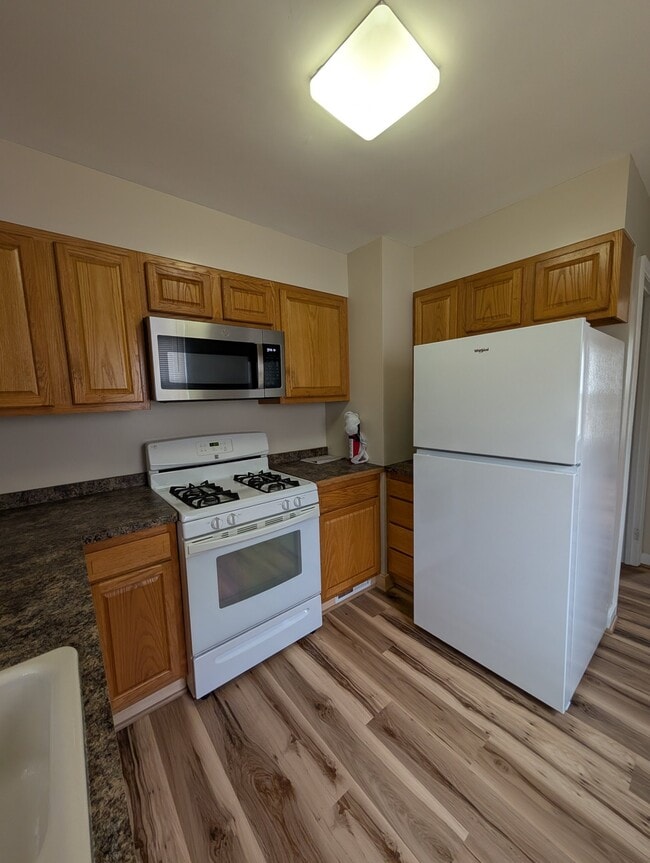 Photo - 807 Thurman St