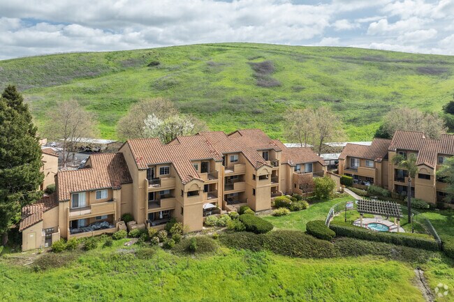 Siena Hills - Siena Hills Apartments