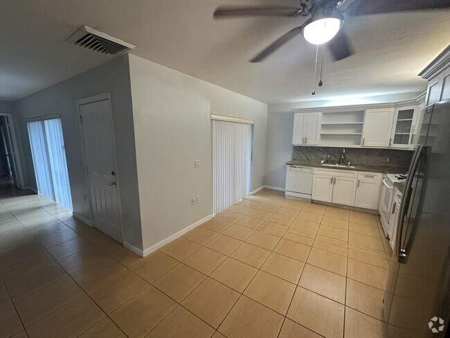 Building Photo - 417 4th Ln Rental