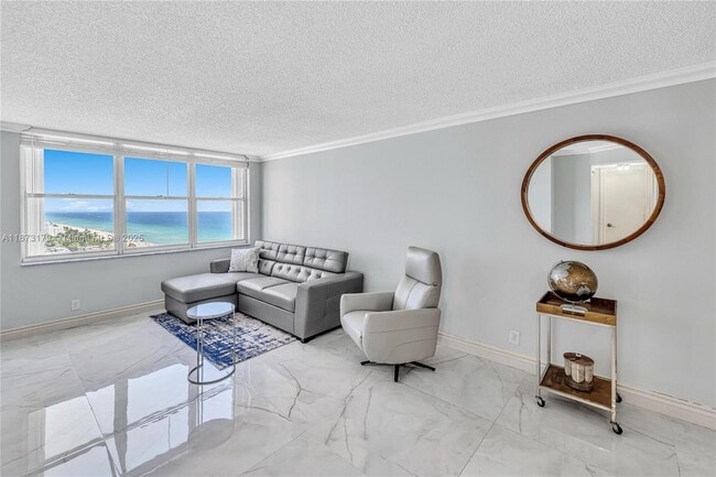 Building Photo - 2201 S Ocean Dr Unit 2005 Rental