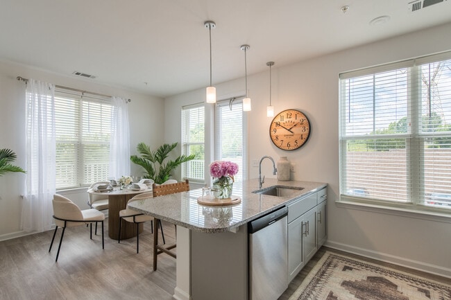 Photo - Commonwealth Apartments