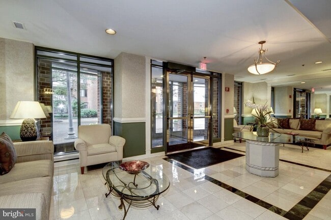 Loby - 1045 N Utah St Unit 707