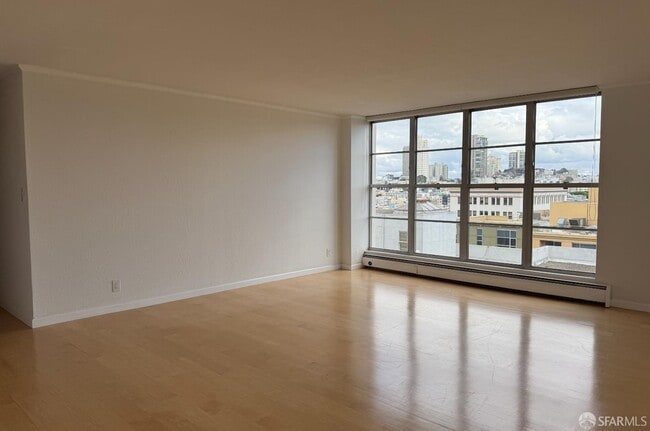 Photo - 2040 Franklin St