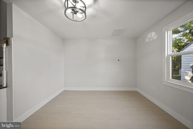 Photo - 821 S Woodlynn Rd