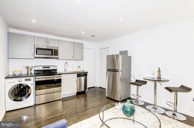 Photo - 3504 13th St NW Unidad 5