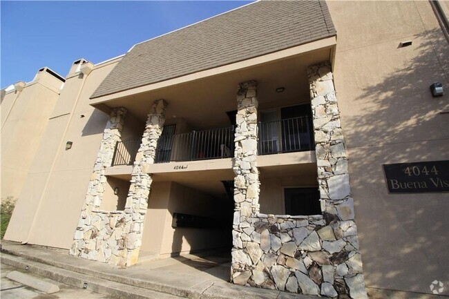 Building Photo - 2 Bedroom 2 Bath Condo in Uptown near Katy...