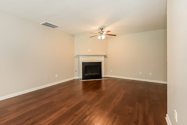 Photo - 365 Hidden Creek Ln