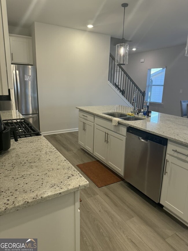 Photo - 2028 Avalon Rdg