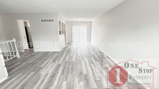 Photo - Beautiful 3 Bedroom 2 Bathroom Home in Blu...