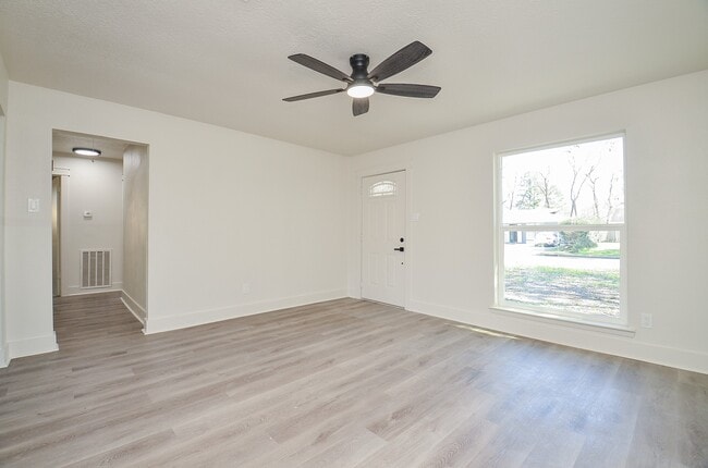Photo - 4434 McCleester Dr