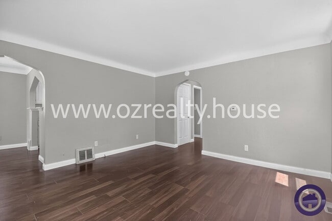 Photo - 3434 Bellevue Rd