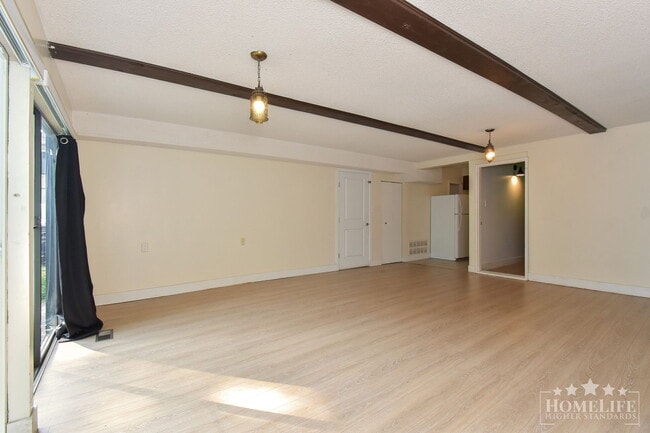 Photo - 1 bedroom + Den Basement Suite for Rent – Quiet Panorama Ridge Retreat Unit Basement