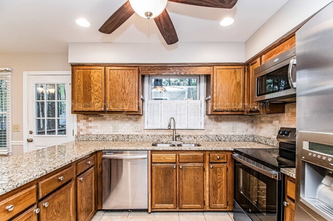 Photo - 407 E Dynasty Dr