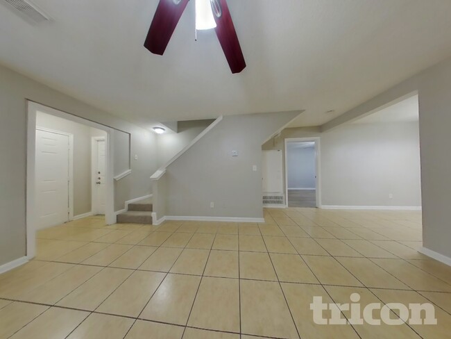 Photo - 3126 Kelling St