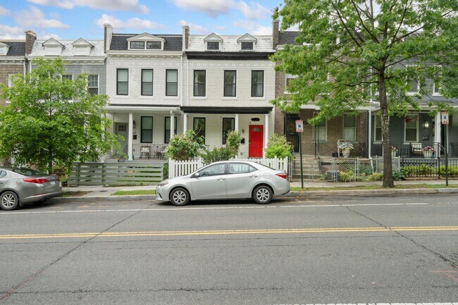Photo - 245 Rock Creek Church Rd NW