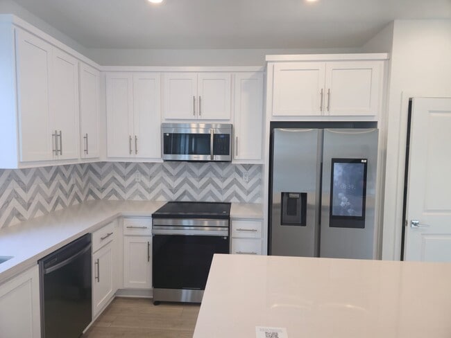 Photo - 3275 Workman Ave