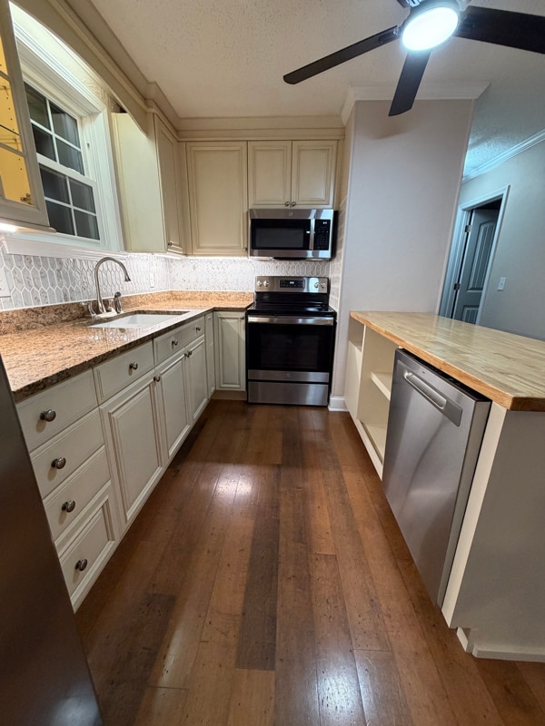 Photo - 7115 Hall Ln