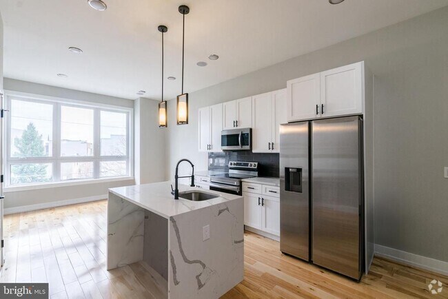Building Photo - 411 W Hewson St Unit 3 Rental