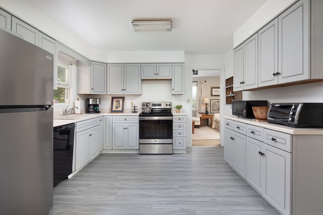 Photo - 37 Greene Ave