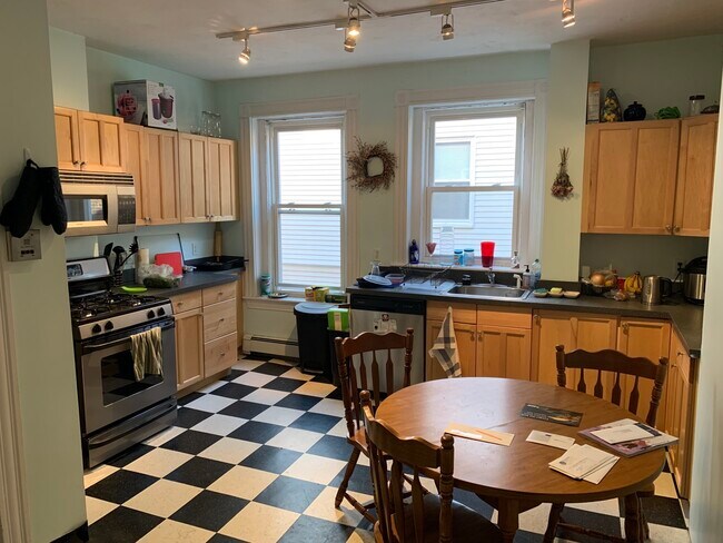 Photo - 110 Central St Unit 3J