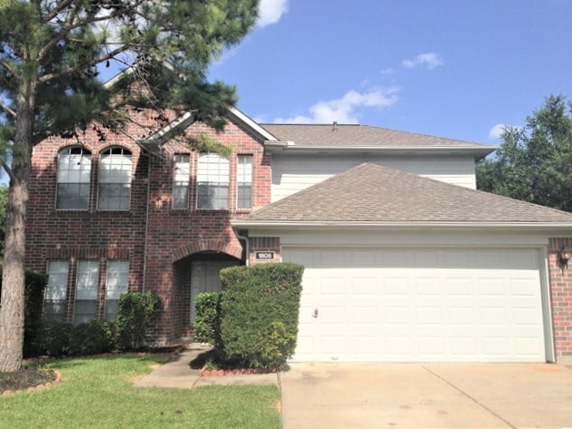Building Photo - 1805 Manor Cir