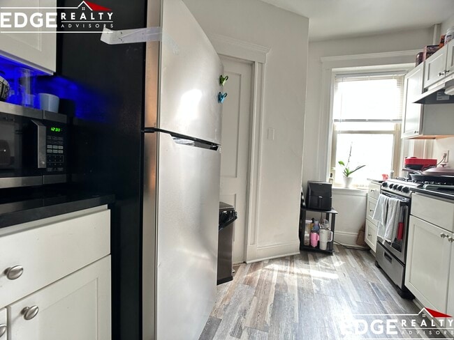 Photo - 253 Kelton St Unit 9