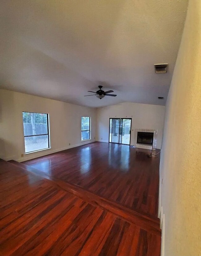 Photo - Stylish & Spacious 3-Bed, 2-Bath Home in C...