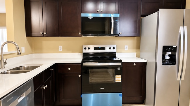 Photo - 1103 Golden Lakes Blvd Unit 1011
