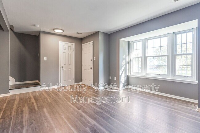 Photo - 6044 Sirenia Pl