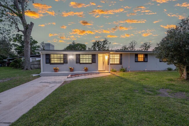 Photo - 5750 Colima Pl Casa