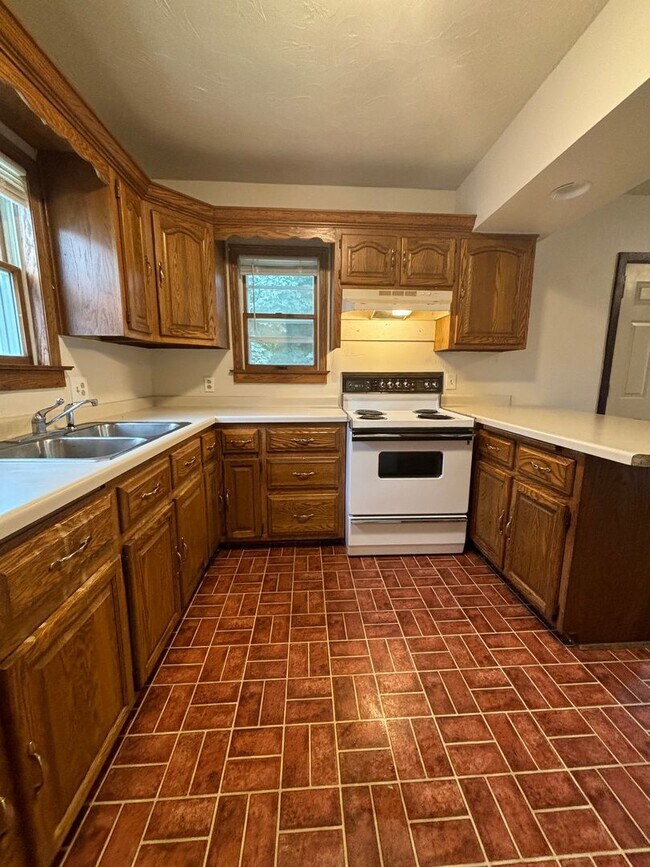 Photo - Charming 2 Bedroom 1 Bath Single Family Ho...
