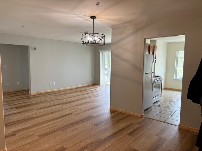 Building Photo - 788 Castle Valley Blvd Unit F