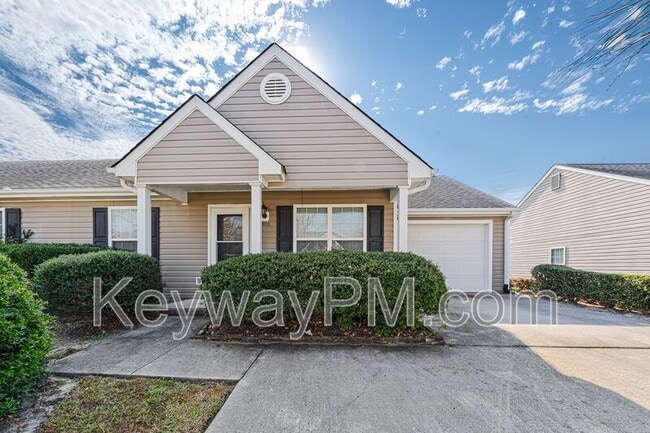 Building Photo - 1805 Honeysuckle Way