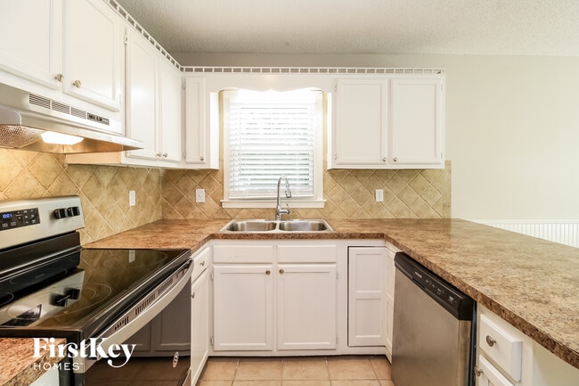 Photo - 4907 Whisper Oak Dr