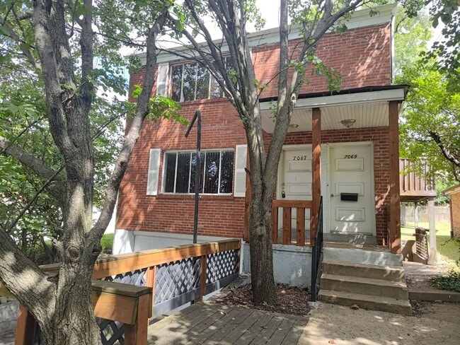 Building Photo - 7067 Kennedy St Unit 1 Rental