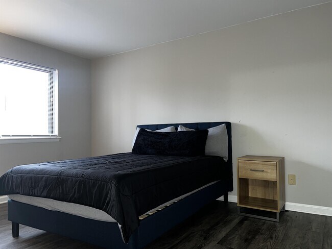 Photo - 1281 Schaub Dr