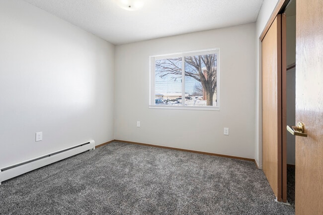 Photo - Rolling Meadows Apartments