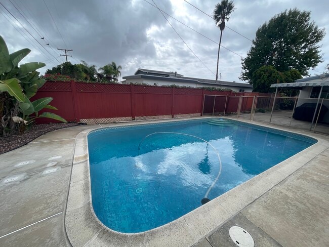 Photo - 5027 Ensign St