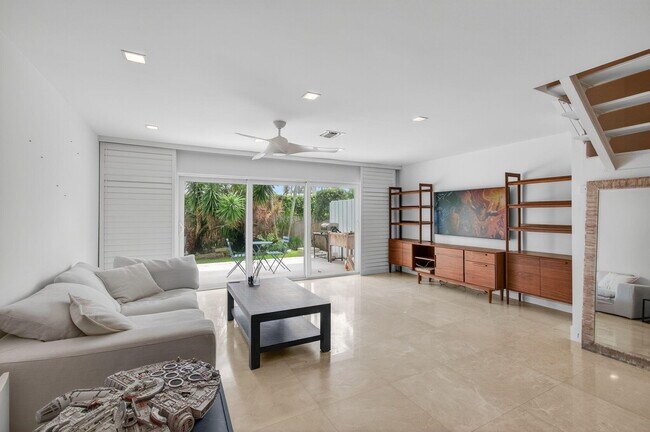 Photo - 130 Andrews Ave