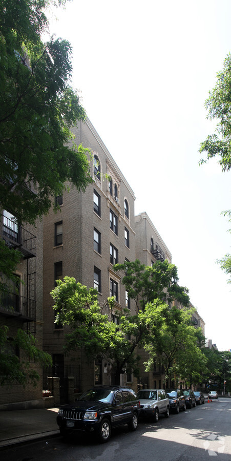 105 Pinehurst Avenue - 105 Pinehurst Avenue Apartments