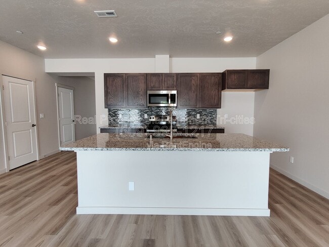 Photo - 3918 W 5th Pl