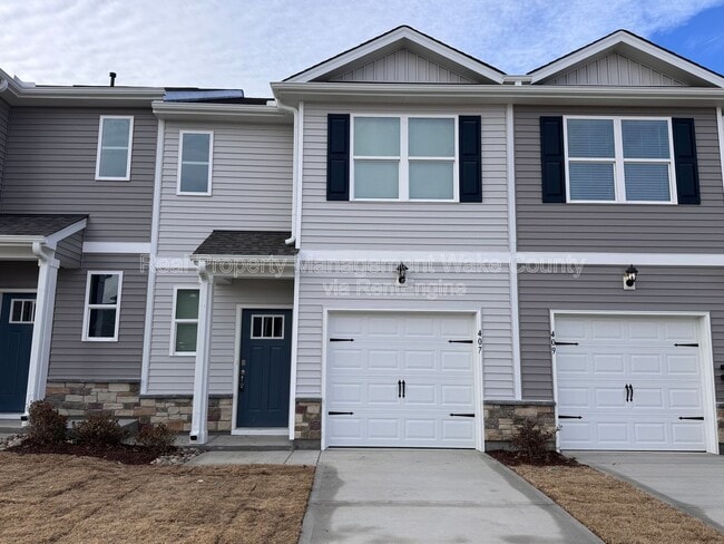 Building Photo - 407 Belgian Red Wy