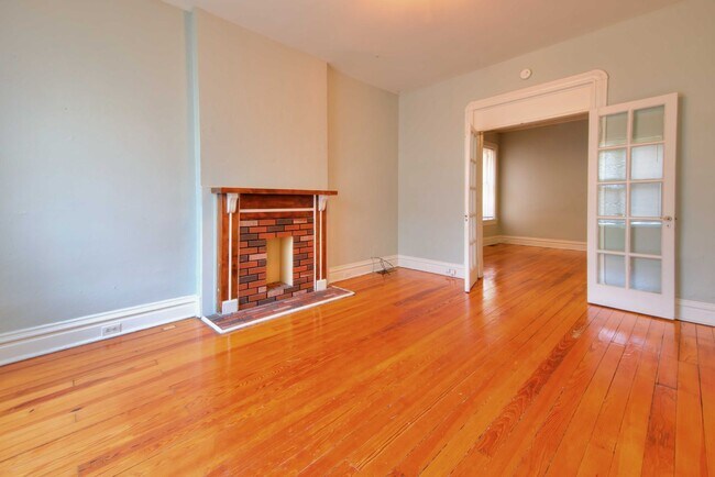 Photo - Very nice spacious 1 bedroom 1 bath with hardwood throughout and located in a great city neighbor... Unit 3968 Cleveland