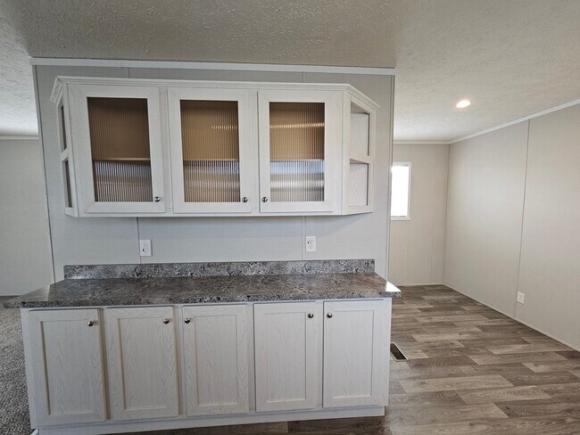 3430 N Peoria Rd