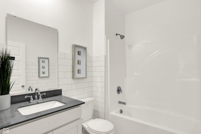 Photo - 11813 Marling Wy