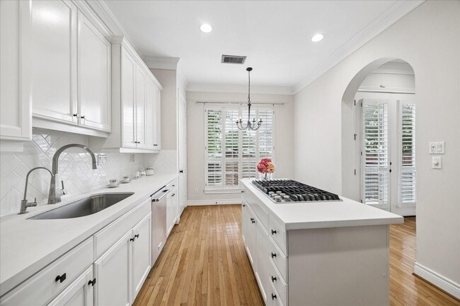 Photo - 1933 Woodbury St Unit A
