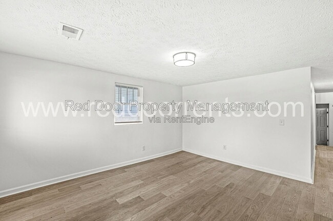 Photo - 1037 W 30th St