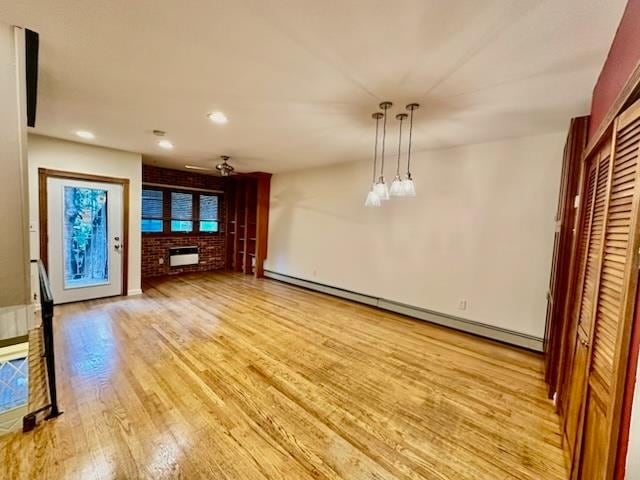 Building Photo - 556 1st St Unit 12